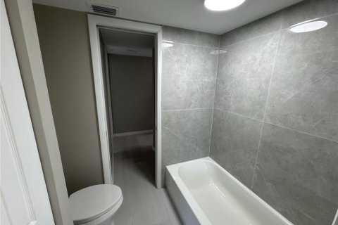 Купить кондоминиум в Энглвуд, Флорида 6 комнат, 70.05м2, № 2148264 - фото 10