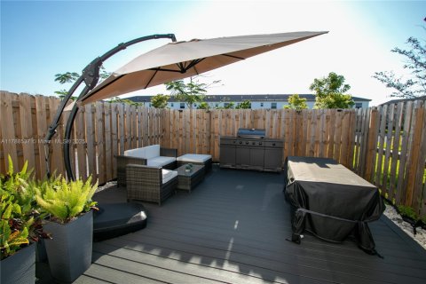 House in Miami, Florida 3 bedrooms, 123.37 sq.m. № 1864750 - photo 20