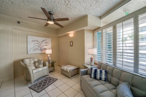Condo in Ponce Inlet, Florida, 2 bedrooms  № 1559014 - photo 2