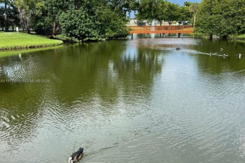 Condo in Sunrise, Florida, 1 bedroom  № 2059805 - photo 25