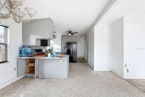 House in Madeira Beach, Florida 4 bedrooms, 133.41 sq.m. № 1797307 - photo 14
