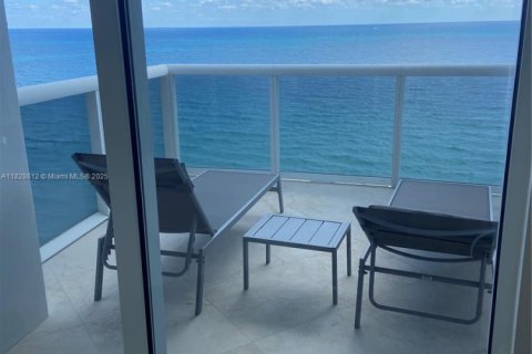 Condo in Sunny Isles Beach, Florida, 3 bedrooms  № 1818173 - photo 3