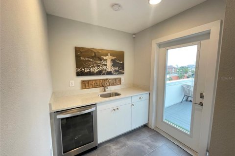 Adosado en alquiler en Tampa, Florida, 3 dormitorios, 194.82 m2 № 1817978 - foto 11