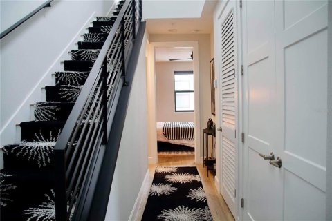 Adosado en alquiler en Tampa, Florida, 3 dormitorios, 194.82 m2 № 1817978 - foto 2