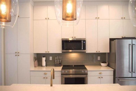 Adosado en alquiler en Tampa, Florida, 3 dormitorios, 194.82 m2 № 1817978 - foto 9