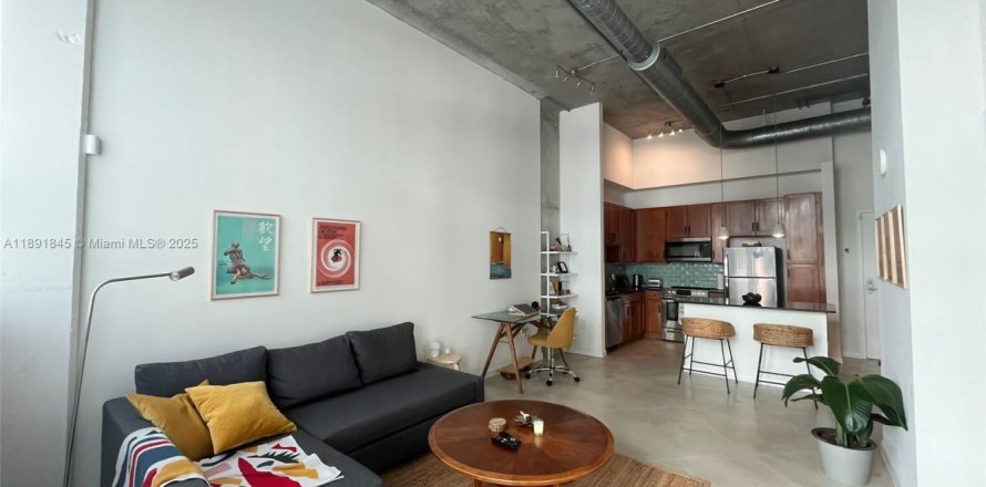 Condo in Miami, Florida, 1 bedroom  № 1943754