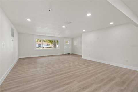 Villa ou maison à louer à Clearwater, Floride: 5 chambres, 178 m2 № 2378000 - photo 7