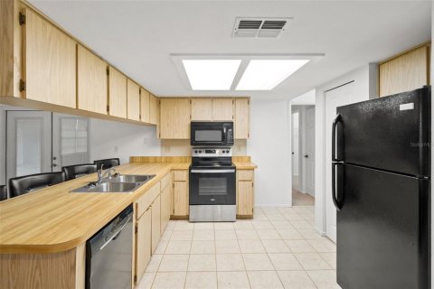 Villa ou maison à vendre à Spring Hill, Floride: 3 chambres, 139.82 m2 № 2239042 - photo 15