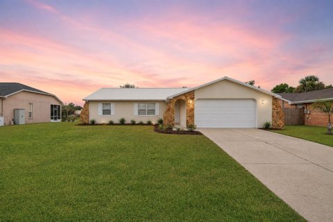 Villa ou maison à Spring Hill, Floride 3 chambres, 139.82 m2 № 2239042