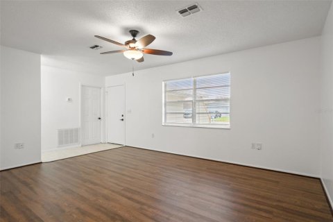 Villa ou maison à vendre à Spring Hill, Floride: 3 chambres, 139.82 m2 № 2239042 - photo 8