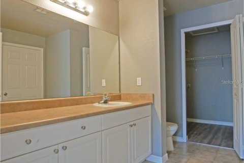 Condominio en alquiler en Sarasota, Florida, 2 dormitorios, 98.66 m2 № 1807425 - foto 8