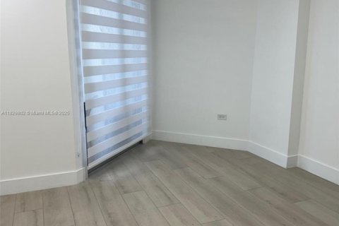 Снять в аренду кондоминиум в Майами-Бич, Флорида 2 спальни, 98.85м2, № 1963268 - фото 13