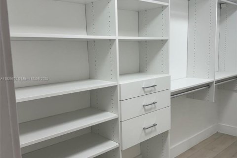 Снять в аренду кондоминиум в Майами-Бич, Флорида 2 спальни, 98.85м2, № 1963268 - фото 9