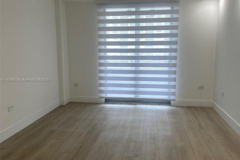 Снять в аренду кондоминиум в Майами-Бич, Флорида 2 спальни, 98.85м2, № 1963268 - фото 10