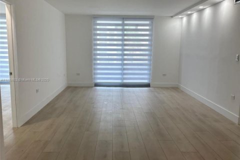 Снять в аренду кондоминиум в Майами-Бич, Флорида 2 спальни, 98.85м2, № 1963268 - фото 8