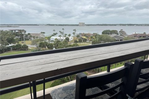 Condo in Daytona Beach, Florida, 2 bedrooms № 2213764 - photo 4