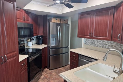 Condo in Daytona Beach, Florida, 2 bedrooms № 2213764 - photo 6