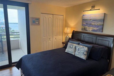 Condo in Daytona Beach, Florida, 2 bedrooms № 2213764 - photo 12