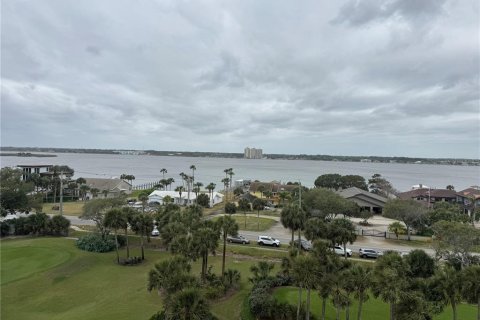 Condominio en Daytona Beach, Florida, 2 dormitorios  № 2213764
