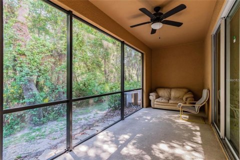 Townhouse in Tampa, Florida 3 bedrooms, 144 sq.m. № 2394004 - photo 21