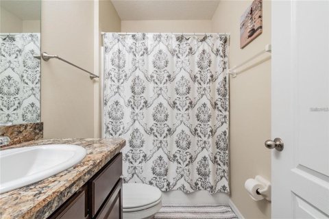 Townhouse in Tampa, Florida 3 bedrooms, 144 sq.m. № 2394004 - photo 15