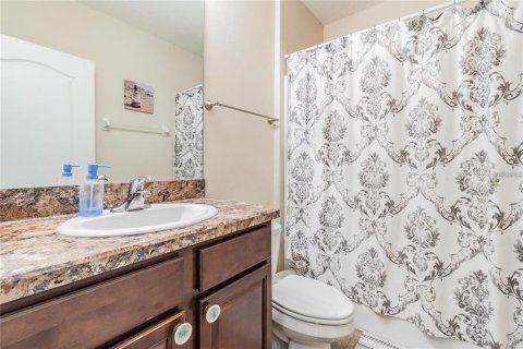 Townhouse in Tampa, Florida 3 bedrooms, 144 sq.m. № 2394004 - photo 13