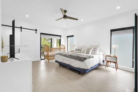 Townhouse in Miami, Florida 3 bedrooms, 174.84 sq.m. № 1951818 - photo 27