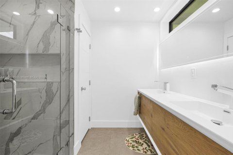 Townhouse in Miami, Florida 3 bedrooms, 174.84 sq.m. № 1951818 - photo 30