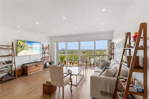 Condo in Miami, Florida, 2 bedrooms  № 2066433 - photo 3