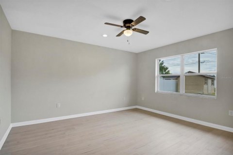 House in Lakeland, Florida 3 bedrooms, 127.09 sq.m. № 1914248 - photo 14