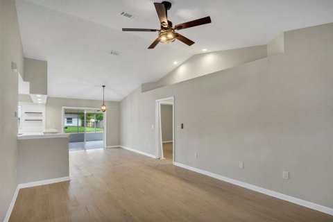 House in Lakeland, Florida 3 bedrooms, 127.09 sq.m. № 1914248 - photo 5