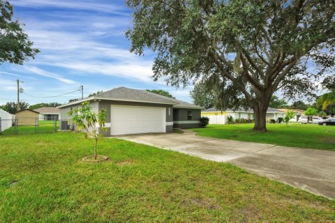 House in Lakeland, Florida 3 bedrooms, 127.09 sq.m. № 1914248 - photo 3