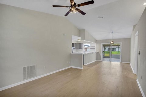 House in Lakeland, Florida 3 bedrooms, 127.09 sq.m. № 1914248 - photo 4