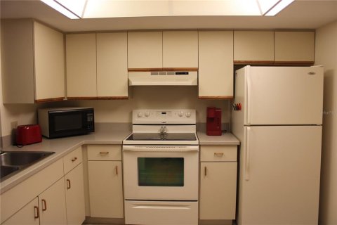 Condo in Bradenton, Florida, 2 bedrooms  № 1910718 - photo 2