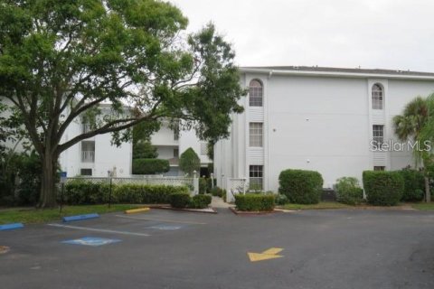 Condominio en alquiler en Bradenton, Florida, 2 dormitorios, 96.8 m2 № 1910718 - foto 1