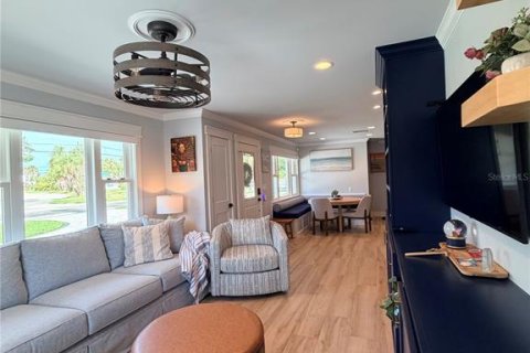 Casa en venta en Saint Pete Beach, Florida, 3 dormitorios, 175.03 m2 № 2102102 - foto 16