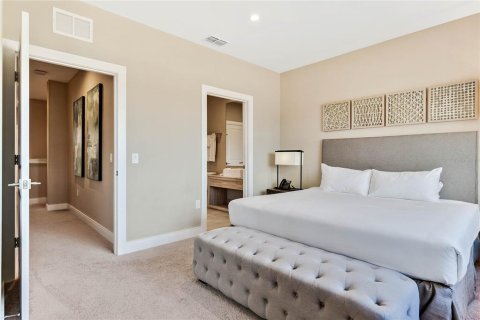 Townhouse in Kissimmee, Florida 4 bedrooms, 218.88 sq.m. № 1510649 - photo 14
