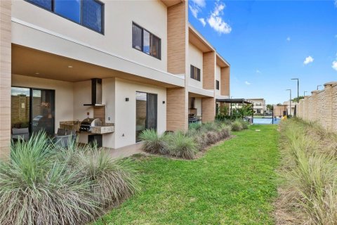 Townhouse in Kissimmee, Florida 4 bedrooms, 218.88 sq.m. № 1510649 - photo 30