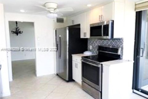 Снять в аренду кондоминиум в Форт-Лодердейл, Флорида 2 спальни, 139.35м2, № 2006533 - фото 10