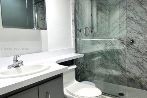 Снять в аренду кондоминиум в Форт-Лодердейл, Флорида 2 спальни, 139.35м2, № 2006533 - фото 23