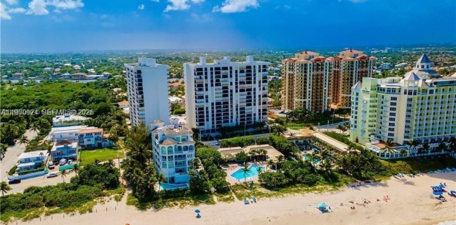 Кондоминиум с 2 спальнями в Форт-Лодердейл, Флорида № 2006533