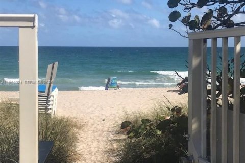 Снять в аренду кондоминиум в Форт-Лодердейл, Флорида 2 спальни, 139.35м2, № 2006533 - фото 27