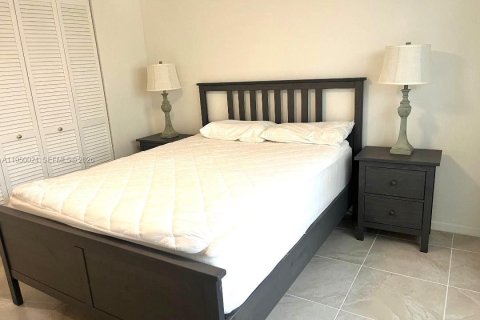 Снять в аренду кондоминиум в Форт-Лодердейл, Флорида 2 спальни, 139.35м2, № 2006533 - фото 21