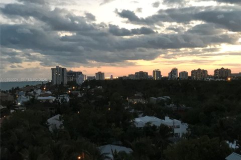 Снять в аренду кондоминиум в Форт-Лодердейл, Флорида 2 спальни, 139.35м2, № 2006533 - фото 18