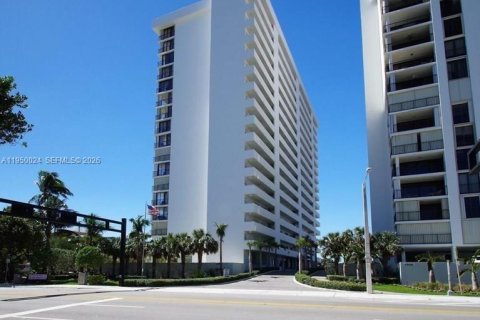 Снять в аренду кондоминиум в Форт-Лодердейл, Флорида 2 спальни, 139.35м2, № 2006533 - фото 4