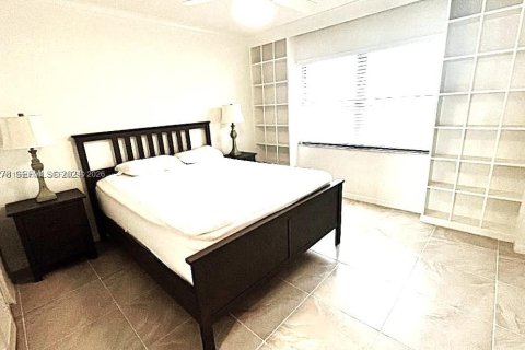 Снять в аренду кондоминиум в Форт-Лодердейл, Флорида 2 спальни, 139.35м2, № 2006533 - фото 22