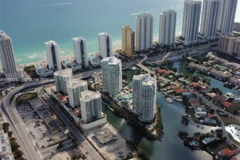 Купить кондоминиум в Санни-Айлс-Бич, Флорида 2 спальни, 163.51м2, № 2046683 - фото 2