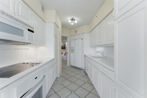 Купить кондоминиум в Санни-Айлс-Бич, Флорида 2 спальни, 163.51м2, № 2046683 - фото 11