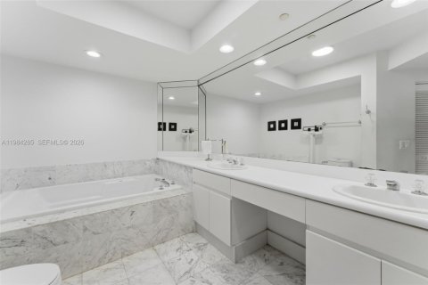 Купить кондоминиум в Санни-Айлс-Бич, Флорида 2 спальни, 163.51м2, № 2046683 - фото 22