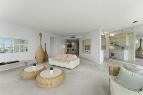 Купить кондоминиум в Санни-Айлс-Бич, Флорида 2 спальни, 163.51м2, № 2046683 - фото 9